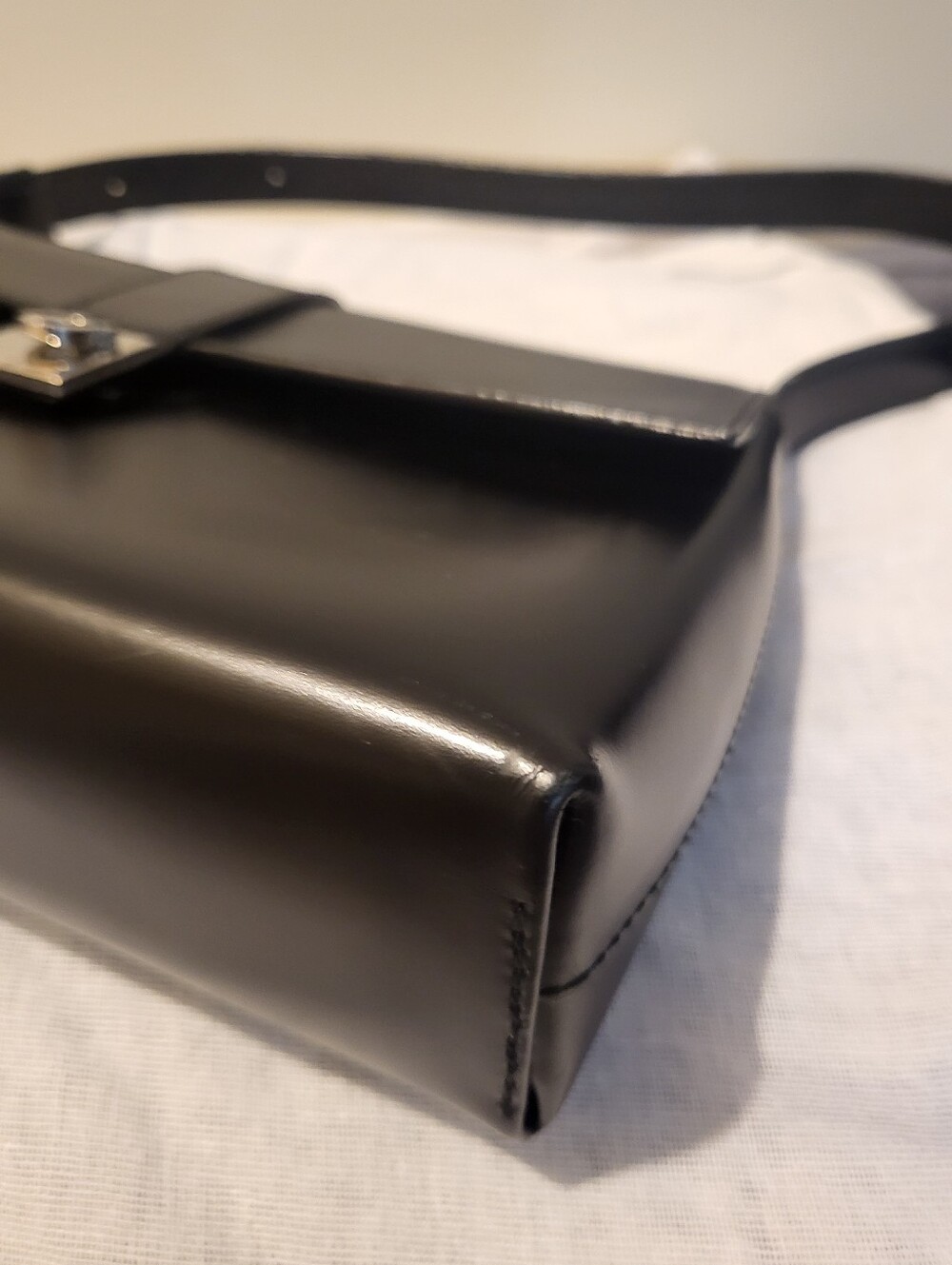 Salvatore Ferragamo Black Leather Logo Bag - Picture 7 of 14